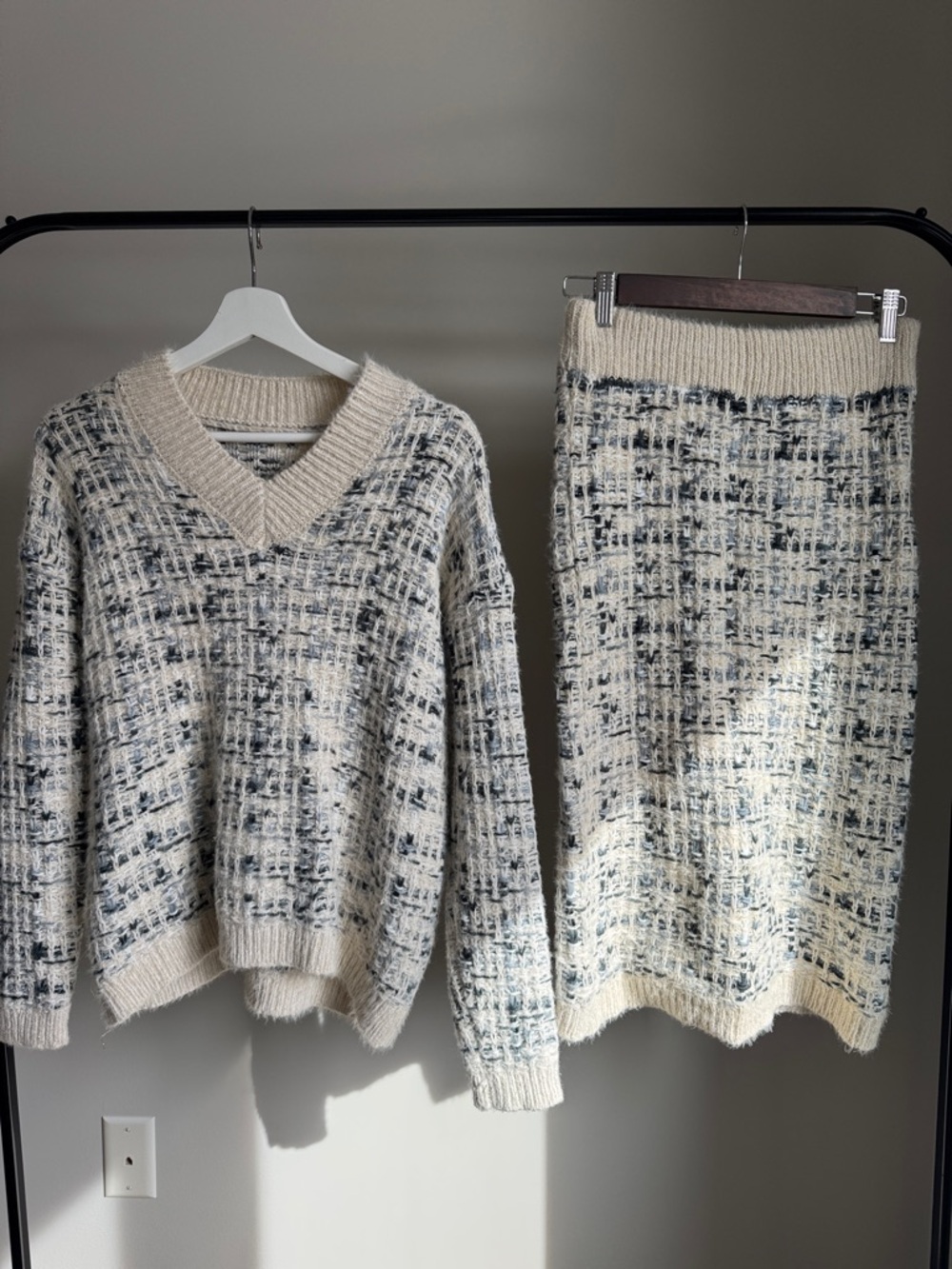 Cream & Navy Tweed V-Neck Sweater Set